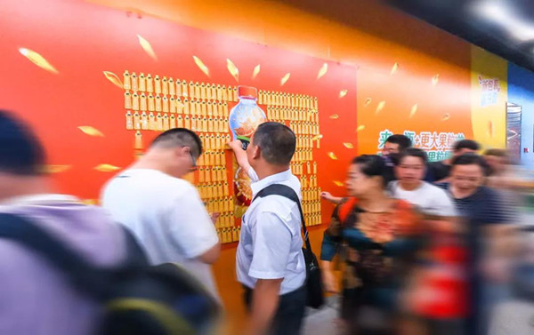 美汁源告诉你，饮品户外广告如何玩转互动营销