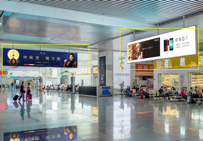 珠海站出发层候车大厅通道双面吊杆灯箱广告