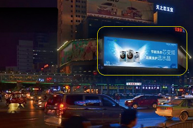 郑州二七广场商城大厦外墙LED屏广告