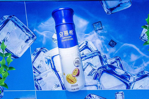 安慕希上海地铁广告