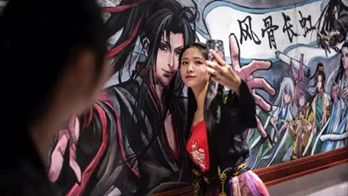 腾讯“闪光新国漫”计划重庆地铁广告投放案例