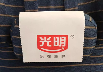 光明乳业登陆高铁广告，温暖团圆归家路