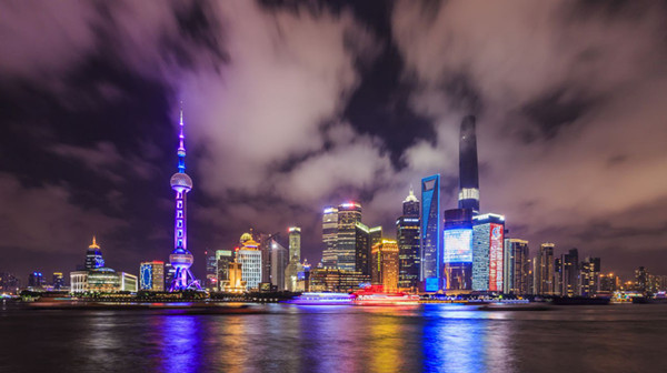 上海外滩游轮冠名广告