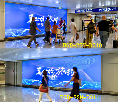 北京首都机场T2国内出发东西侧通廊灯箱广告案例图
