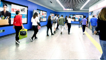 被深圳地铁广告全方位包围是什么感觉？