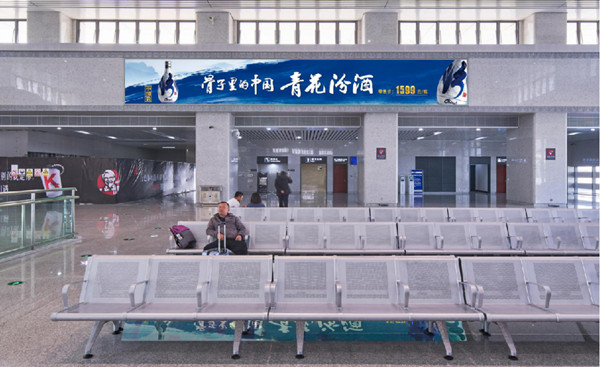 平顶山高铁站灯箱广告