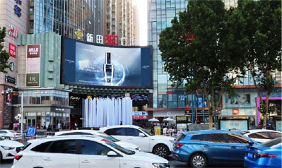 郑州国贸360广场外墙LED屏广告