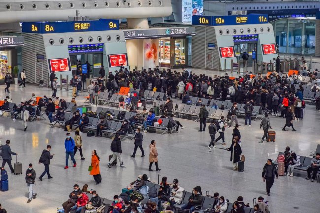 杭州东站有哪些广告位？分别是什么价格？哪家广告公司负责发布安装？