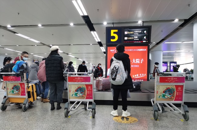 海口机场手推车广告投放，海口美兰机场行李推车贴广告价格