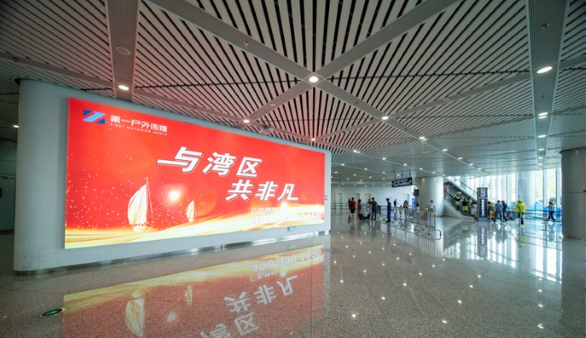 第一户外传媒号称是户外广告无所不能，主要表现在哪些方面？他们的专业团队服务过哪些品牌？效果如何？