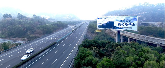 泉州晋江高速大牌广告投放，晋江户外高杆立柱广告价格