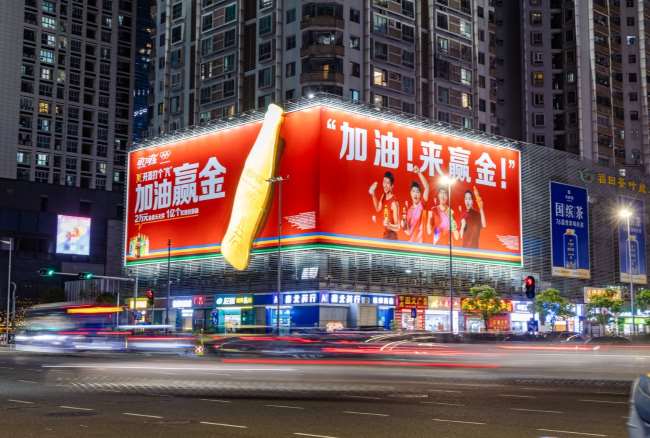 深圳CBD岗厦大牌：双面临街的流量聚合效应