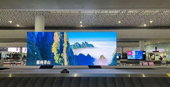 深圳机场LED大屏广告价格多少钱？深圳机场到达最具性价比广告案例