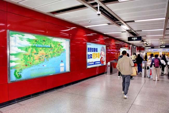  百块灯箱矩阵联动，在广州地铁引爆品牌的规模化曝光