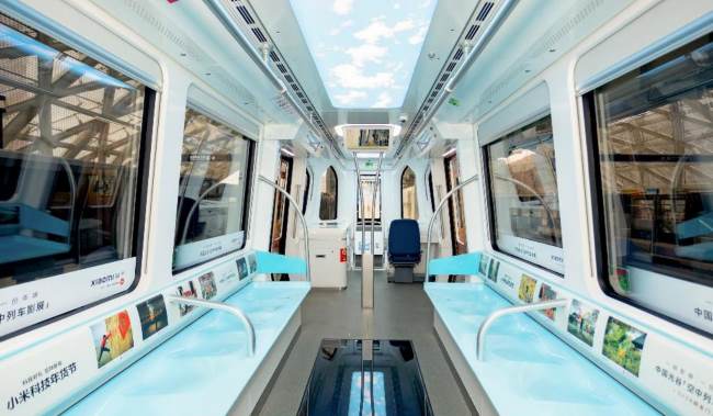 武汉光谷空轨旅游专列创意全景专列广告 