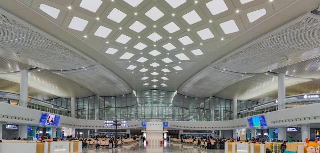 第一户外传媒-上海松江站电子屏广告