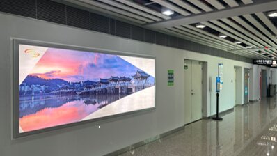 深圳第一户外传媒有限公司-揭阳潮汕机场T1航站楼国际到达通道墙面灯箱