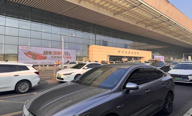 郑州东站南北进站口LED大屏:落客平台4块巨幕广告案例