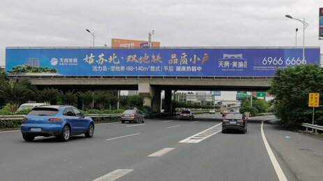 深圳第一户外传媒有限公司-苏州新区西互通跨线桥大牌广告