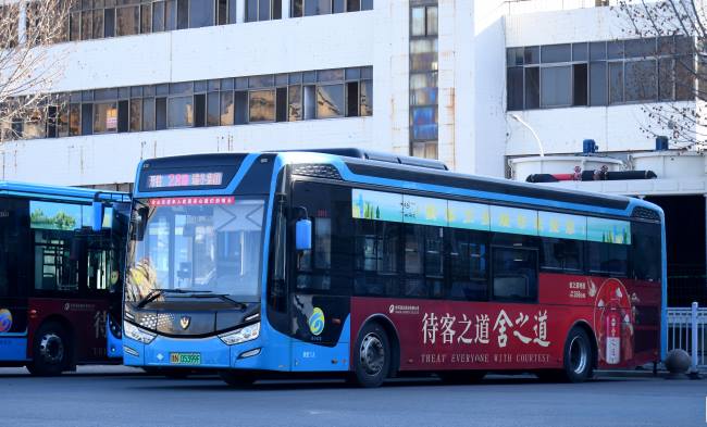 山东德州公交车身广告:28路穿城黄金线覆盖老城与开发区